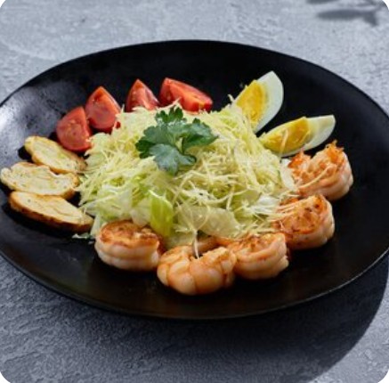 Салат Цезарь с креветками