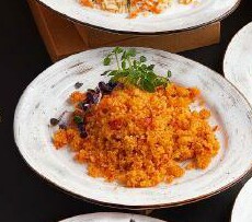 Кускус с паприкой и луком шалот