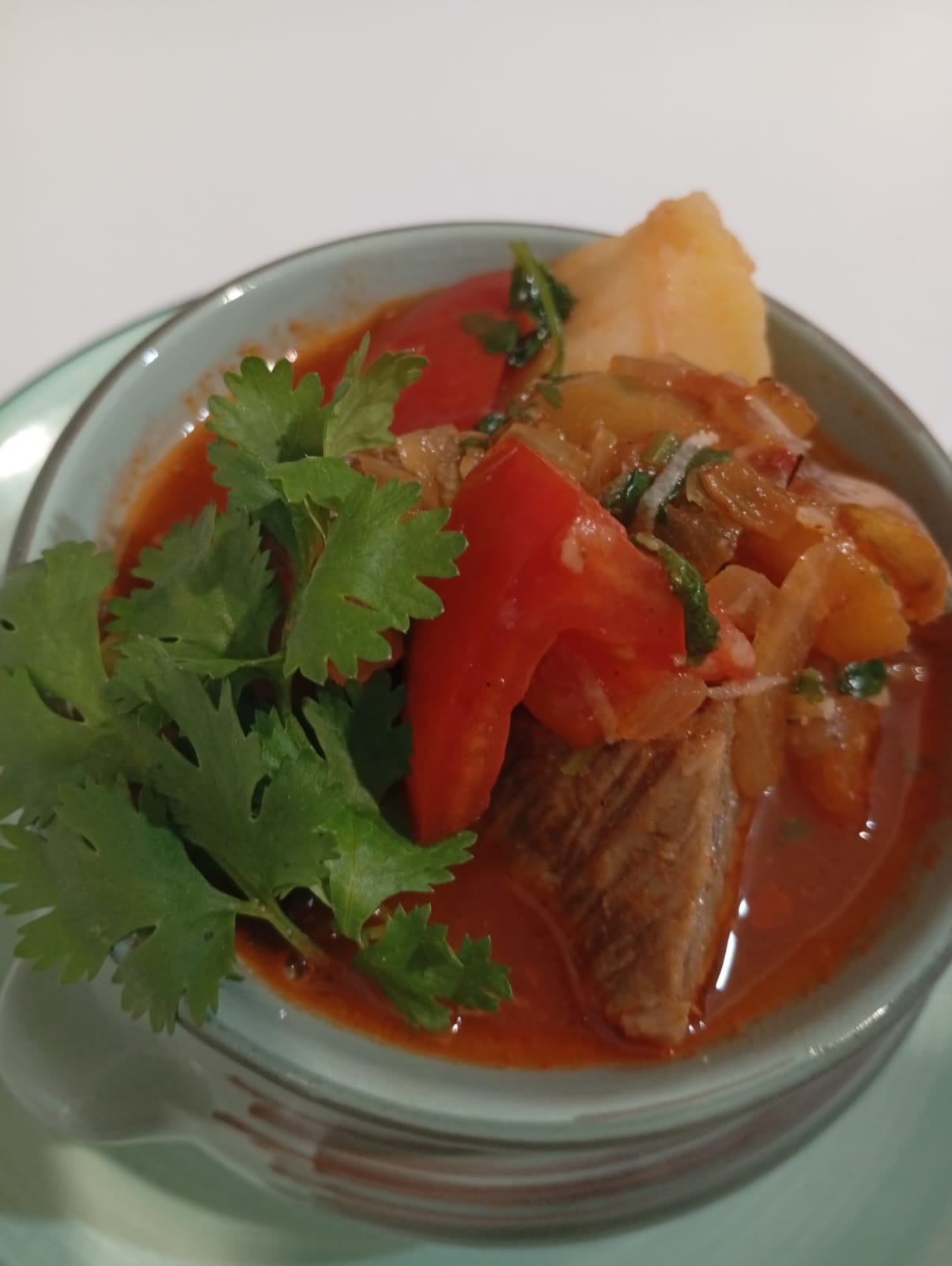 Говядина, томленная с овощами