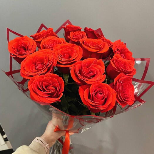 Алая Роза 15шт