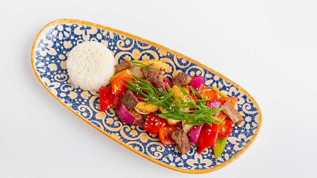 Телятина с овощами