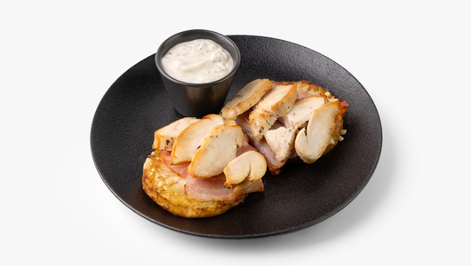 Драники картофельные с беконом, курицей и сыром