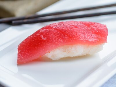 Магуро нигири