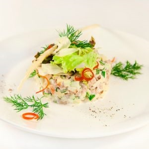 САЛАТ ИЗ ВЕТЧИНЫ И ТЕЛЯЧЬЕГО ЯЗЫКА