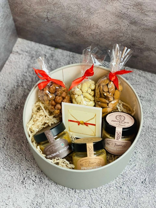 Подарок "Ореховое ассорти"