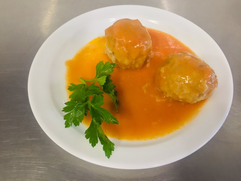 Тефтели мясные с соусом