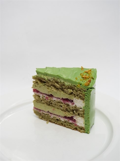 Торт"Малина-фисташка"