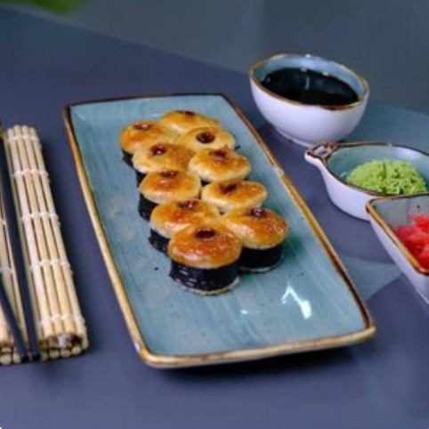 Запеченный ролл с крабом