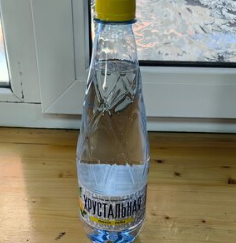 Негазированная вода Хрустальная