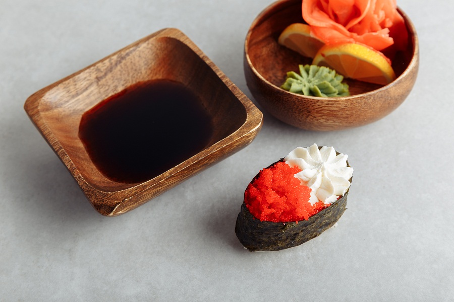 Гункан с Икрой и Сыром