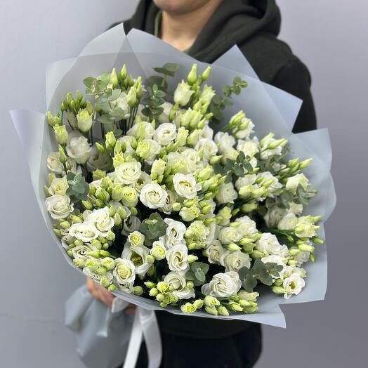 Белая эустома с эвкалиптом