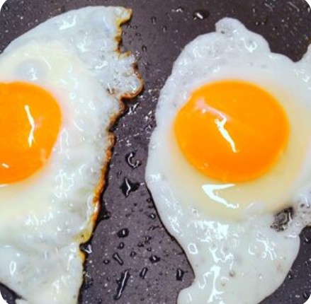 Глазунья из двух яиц