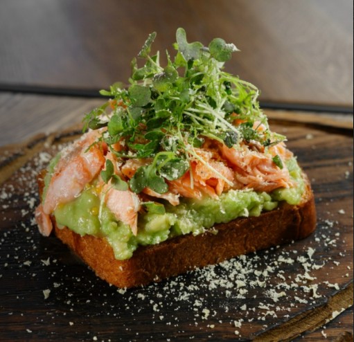 Бутерброд с форелью