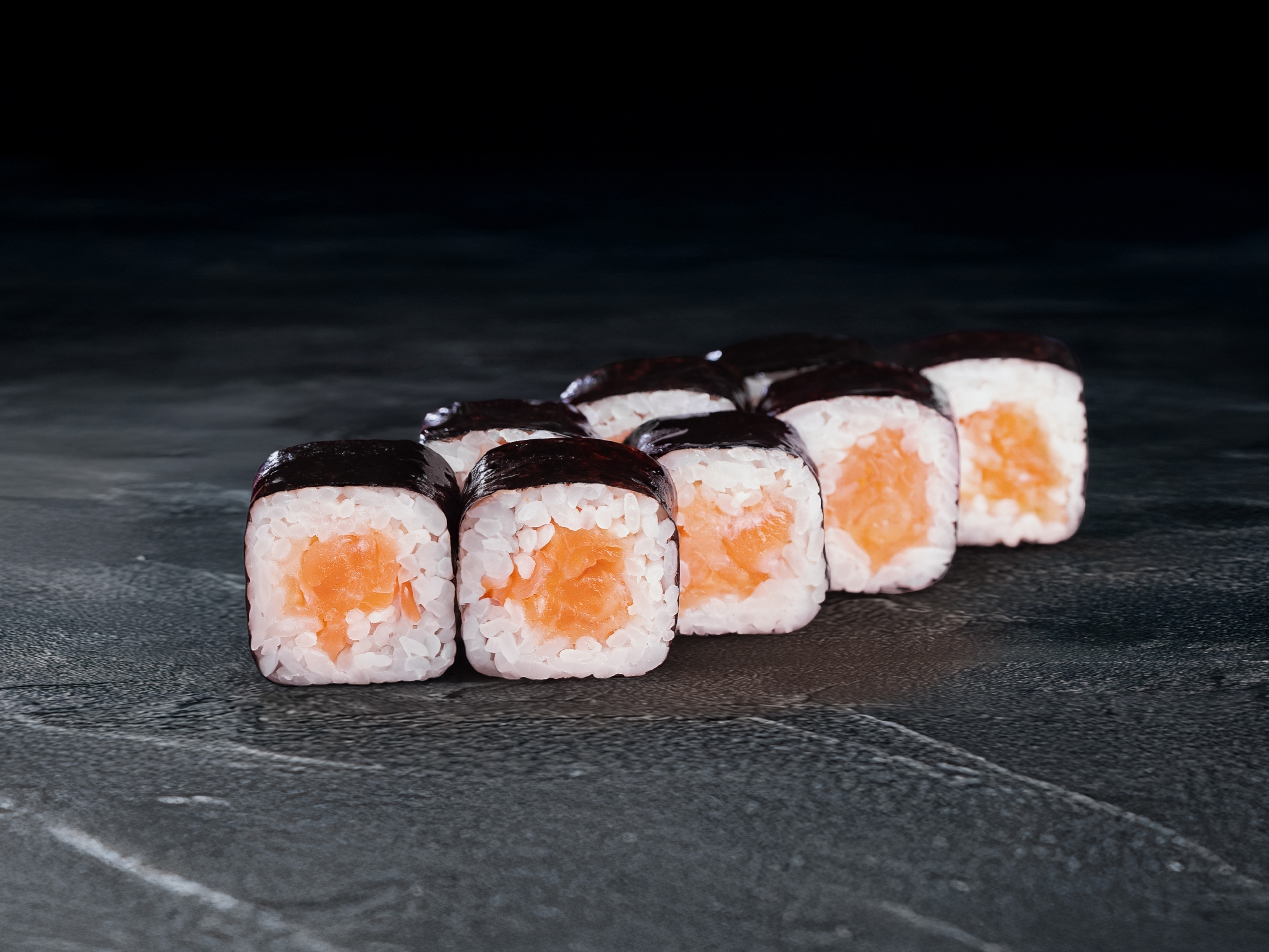 Роллы «Маки с лососем» 8 шт