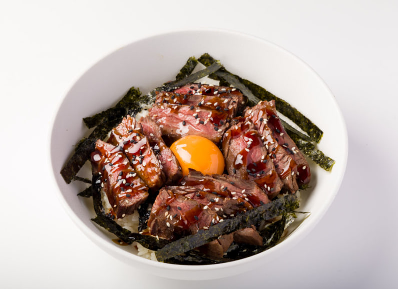 Донбури со стейком мачете