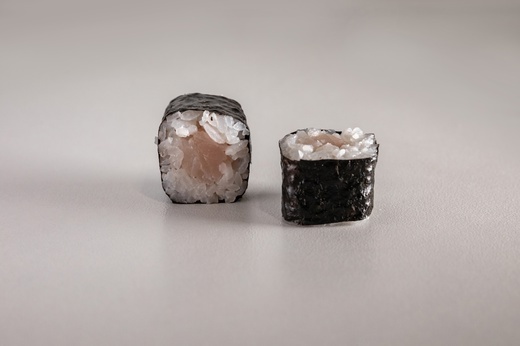 Маки роллы с окунем