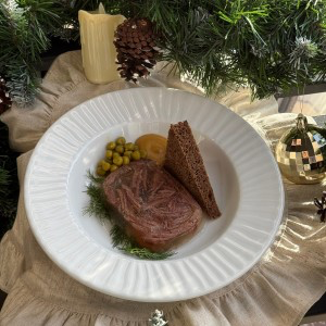 Холодец с говядиной, горчицей и бородинским хлебом