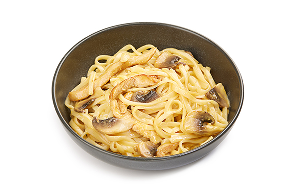 2-8 Удон с курицей и грибами в сливочно-остром соусе