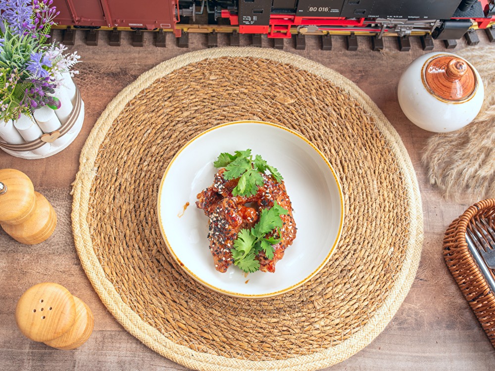 Куриные крылья «Яблочный барбекю»