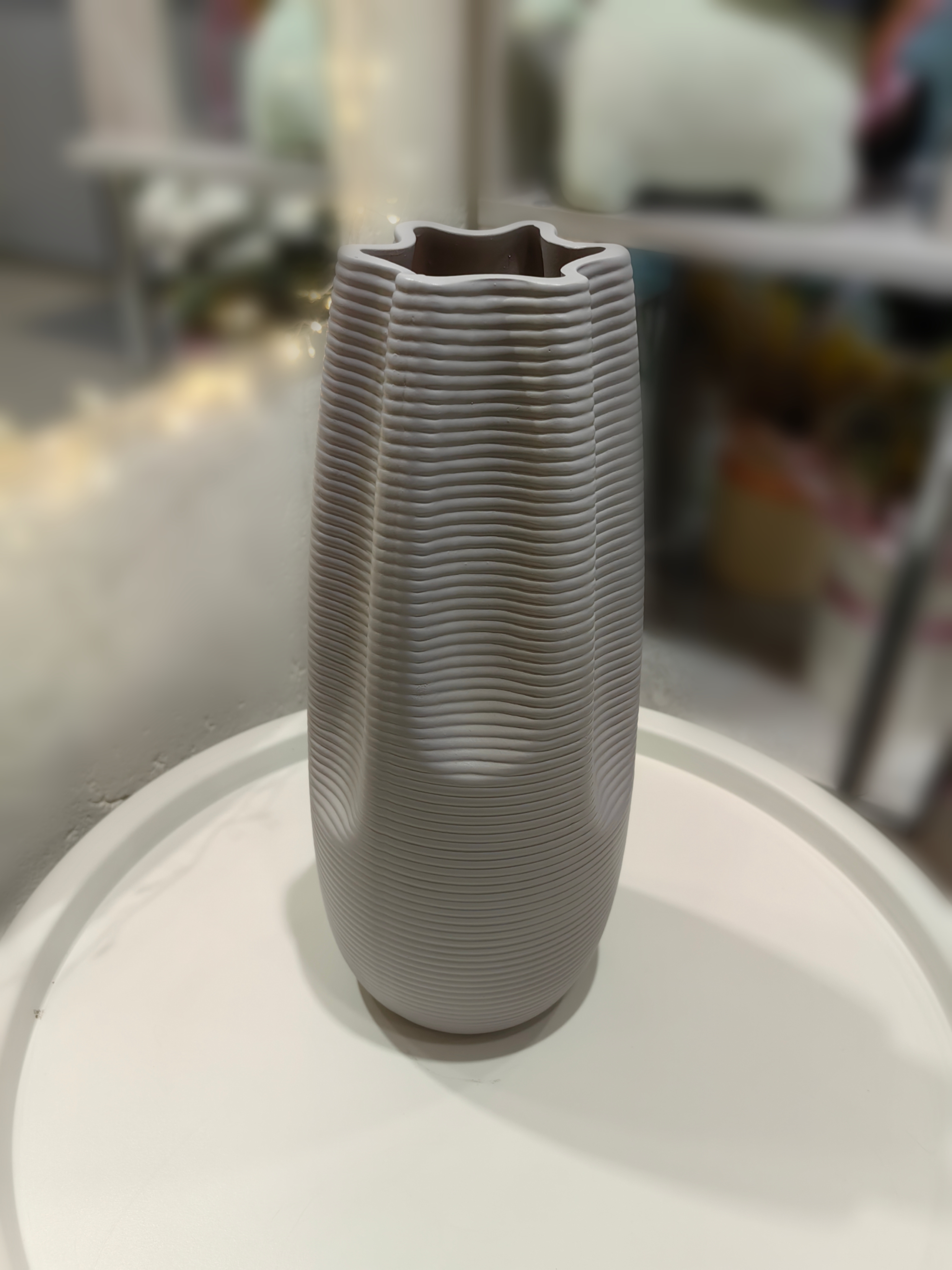 Керамическая ваза