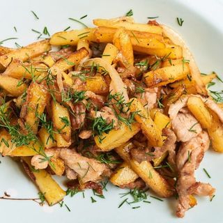 Картофель жареный с грибами