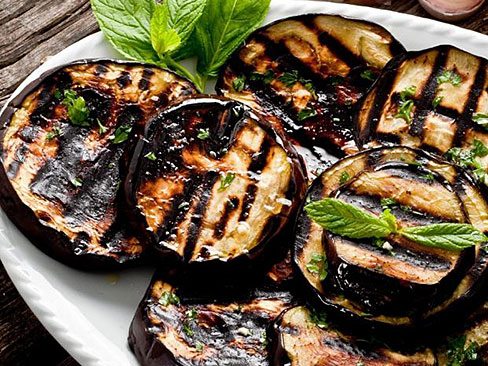 Шашлык из баклажана с курдюком
