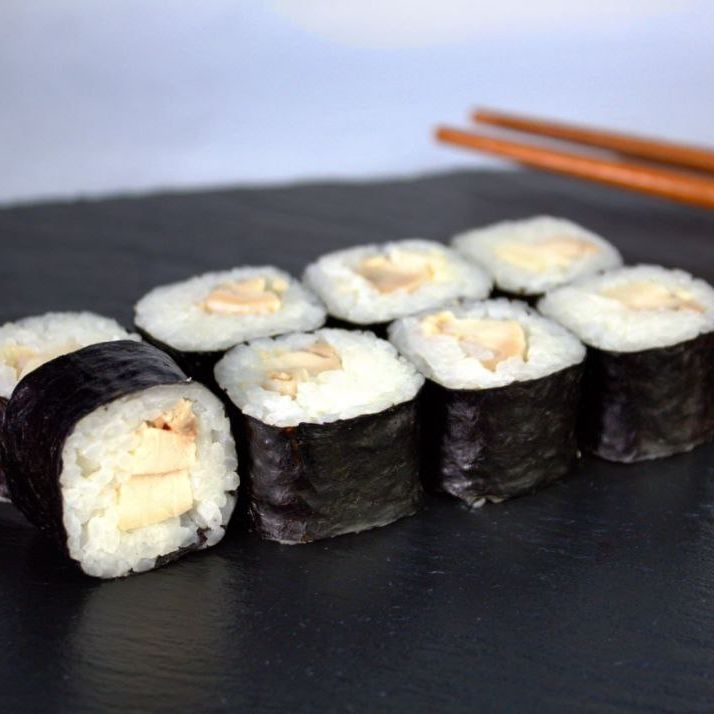 Классический ролл с курицей