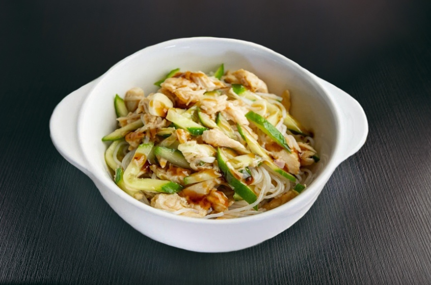 Салат фунчоза с курицей