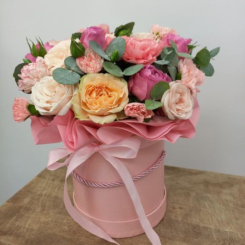 Цветы в коробке "Девчонка"