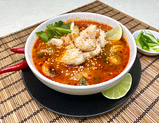 Том Ям с курицей и креветками