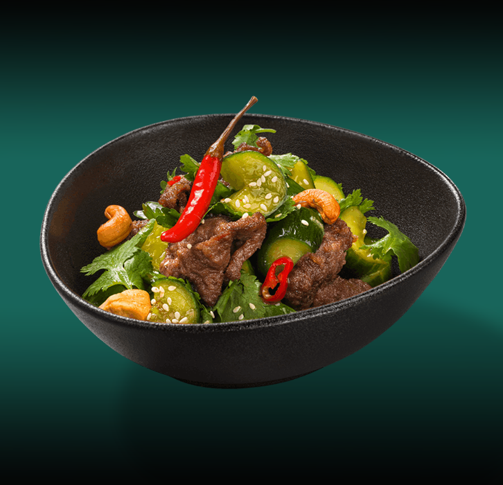 Битые огурцы с говядиной