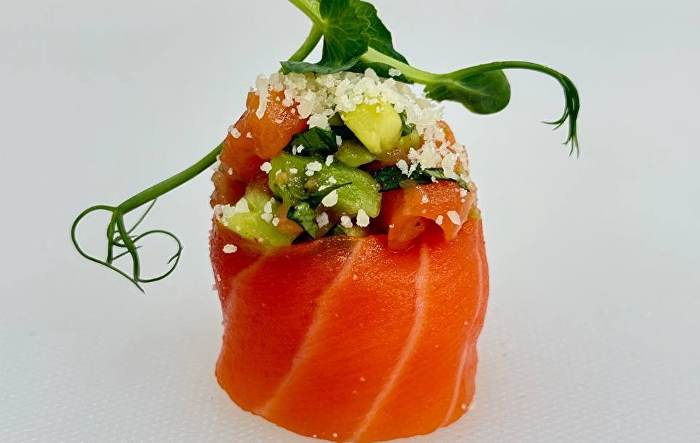 Нусидзуси с лососем