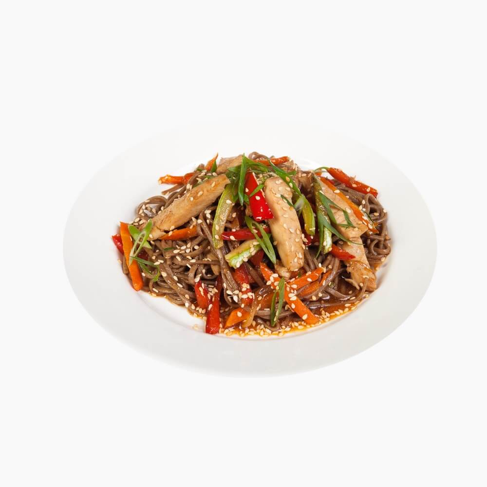 Лапша гречневая с овощами