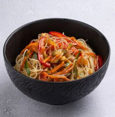 Фунчоза с овощами в соево-чесночном соусе