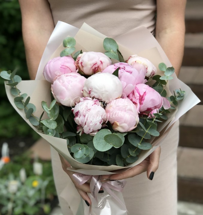 Букет из пионов «Сливочное мороженое»