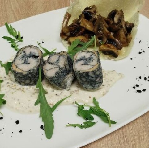 Индейка с жареными шампиньонами