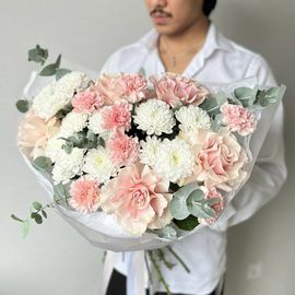 Сорбет французские розы с хризантемой и диантусами