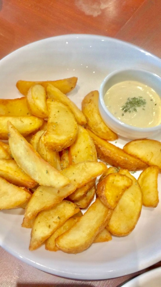 Картофель Айдахо (картофельные дольки).