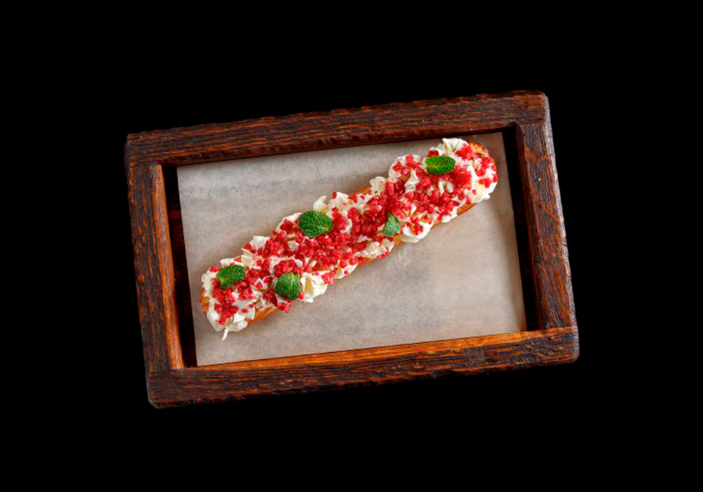 Эклер Малина Мята