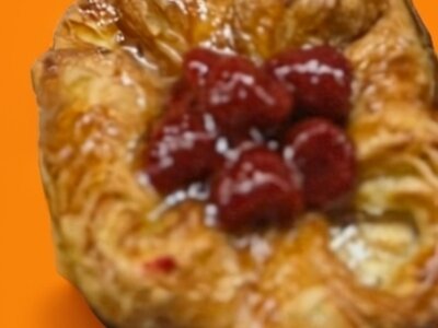 Розан с творогом и клубникой