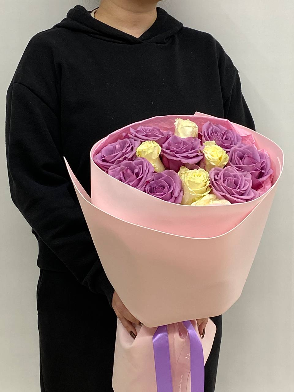 Монобукет из 13 роз