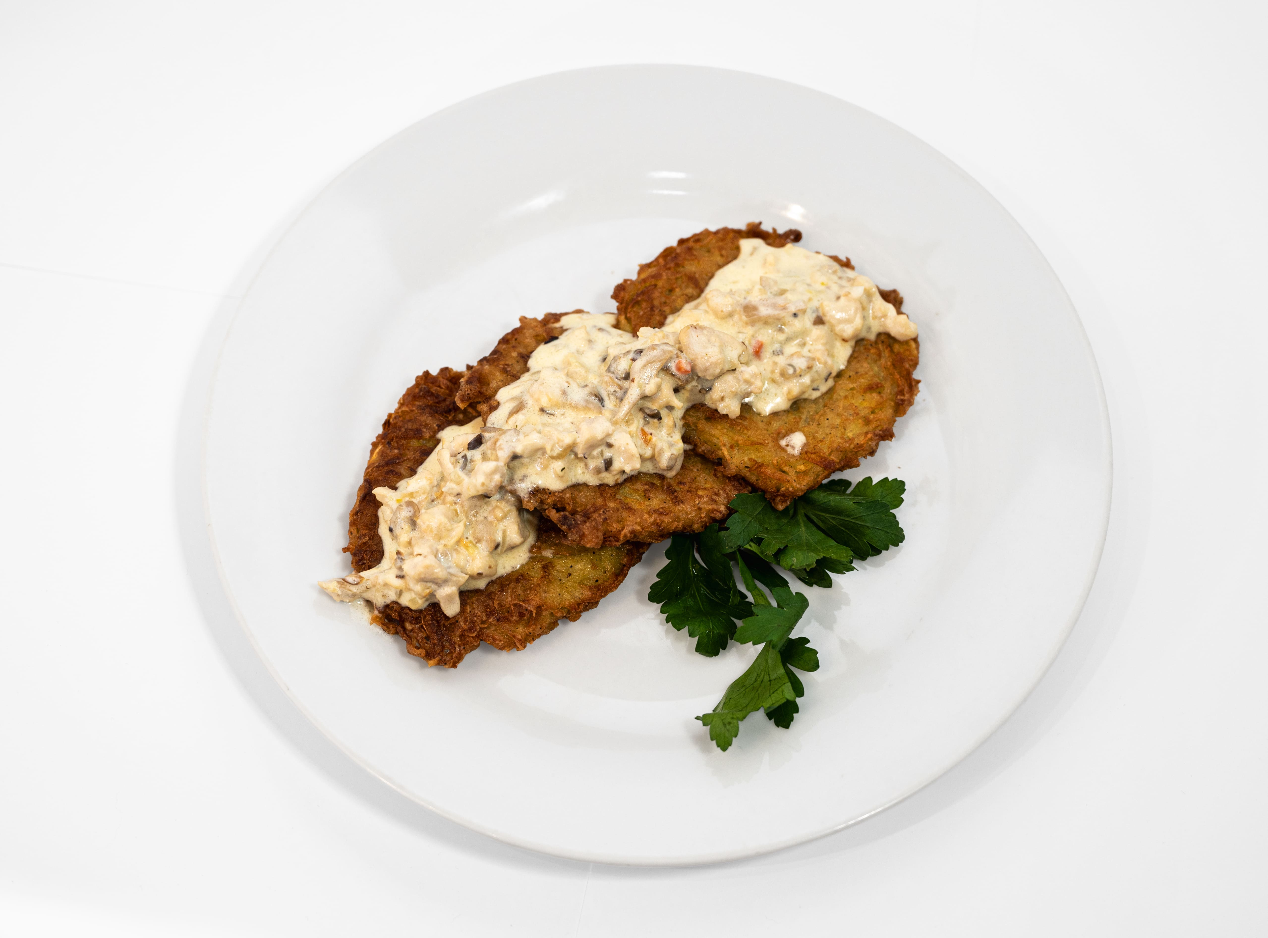 Драники с куриным жульеном