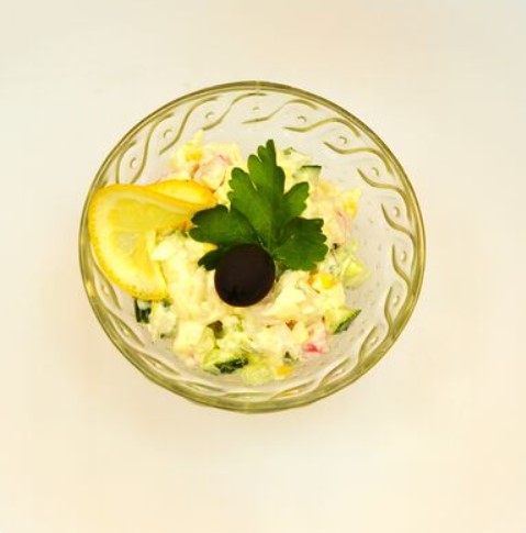 Салат с крабовыми палочками