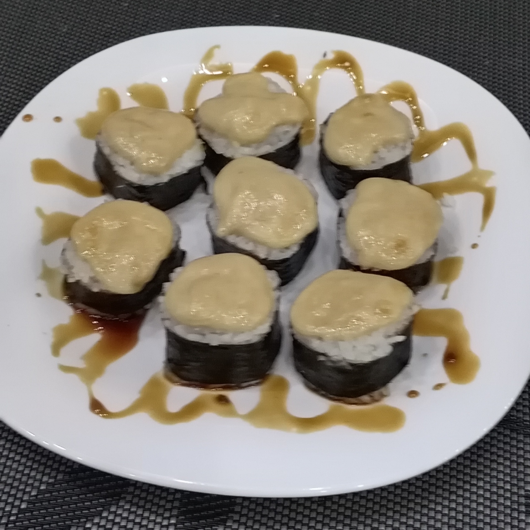 Ролл с капченой грудкой