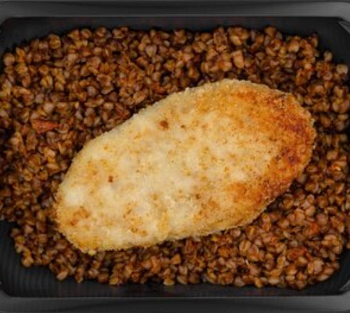 Котлета куриная с гречкой и томатами