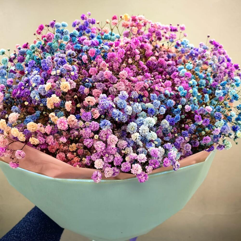 Букет из радужной гипсофилы для мамы (код 79)