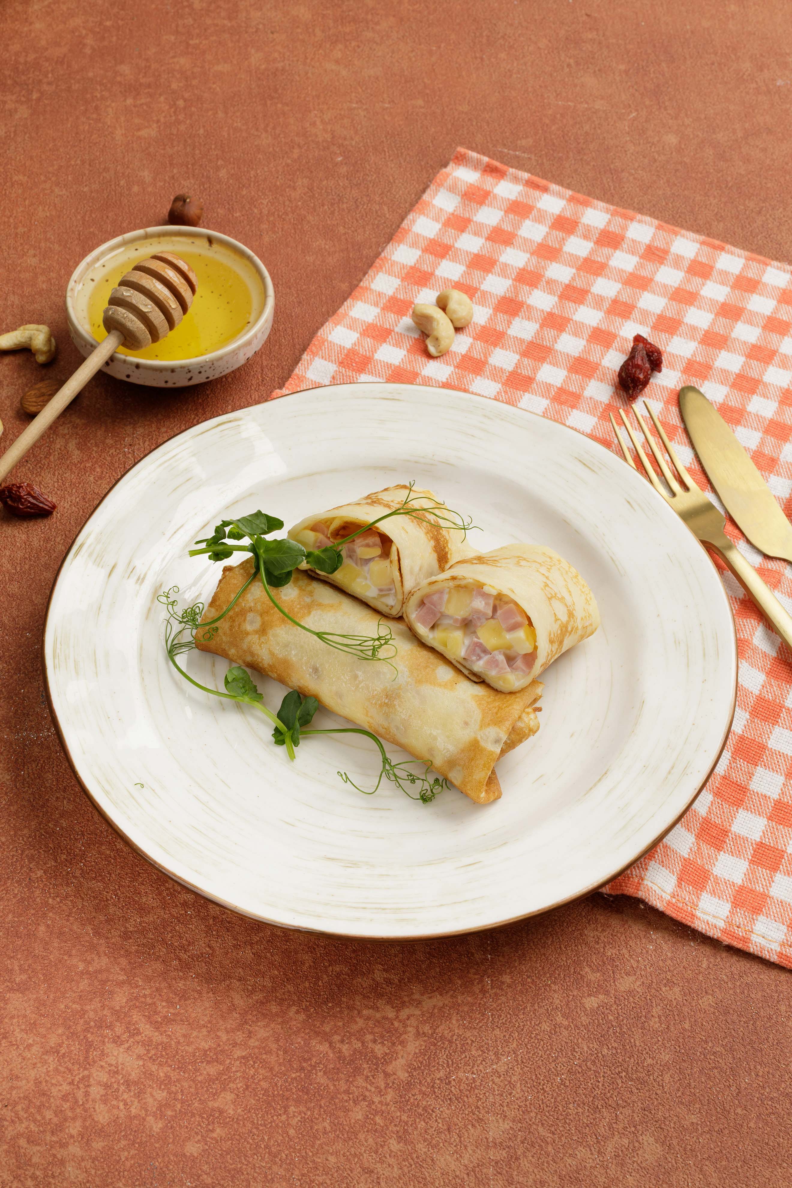 Блины с ветчиной и сыром