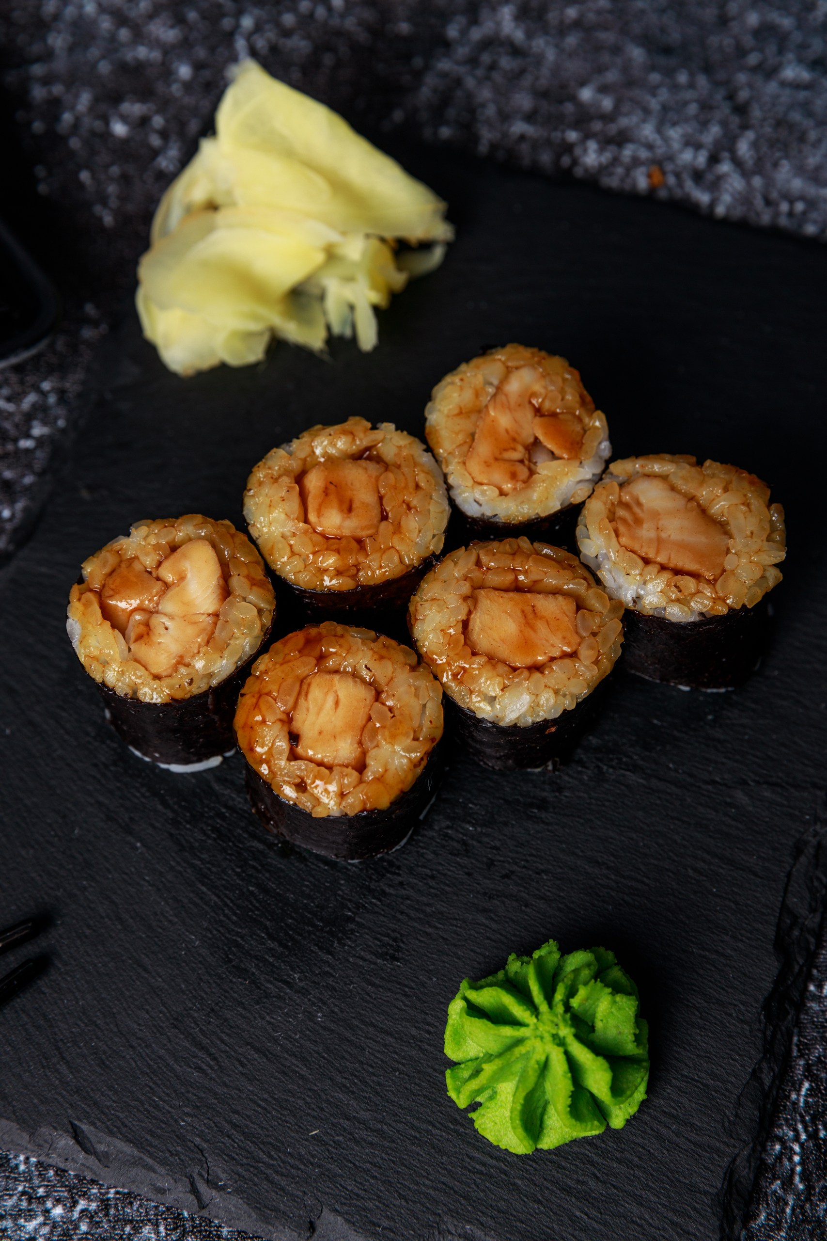 Маки с курицей терияки