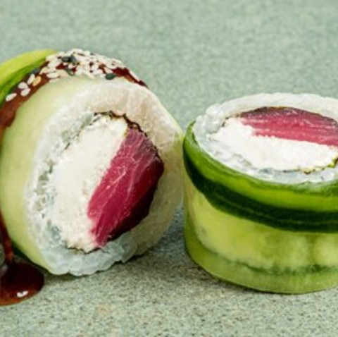 Ролл Тунец в огурце