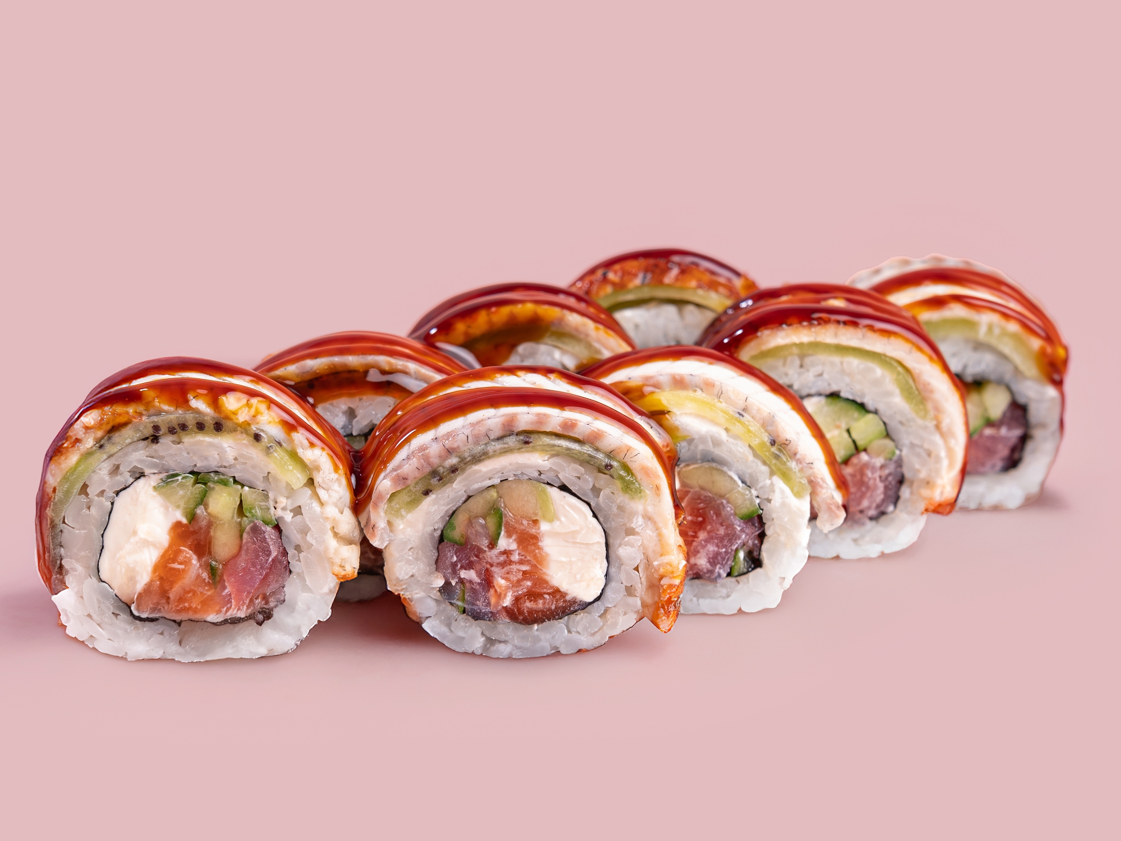 Роллы «Дракон люкс»